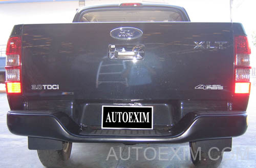 R-001 Black CU